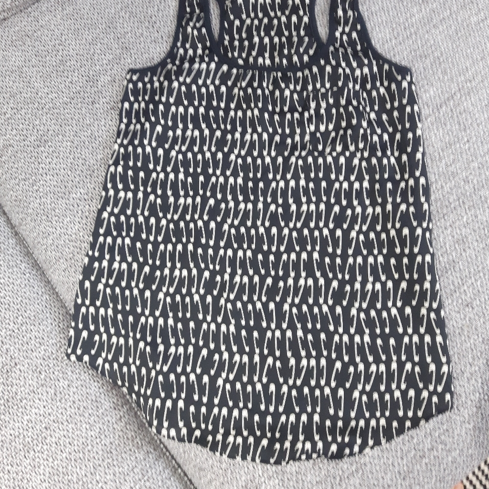 BY H.I.P• ROUNDED TANK TOP PINS PRINT• XS-S- $5 with bundle - Picture 5 of 5